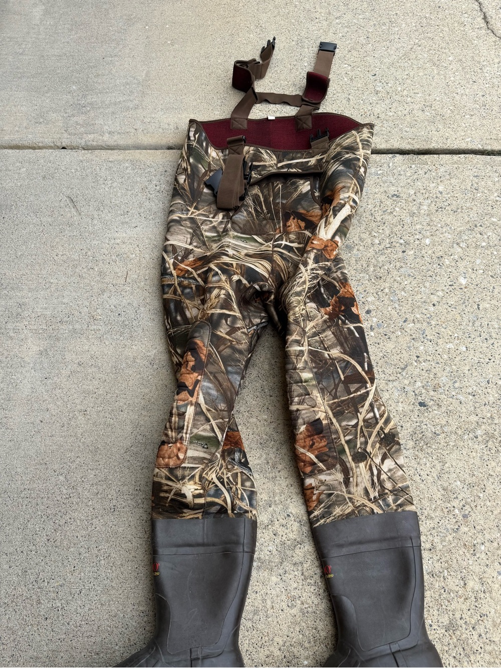 Realtree Camo Chest Waders with 1000 thinsulated ultra Brown steel shanked Boots